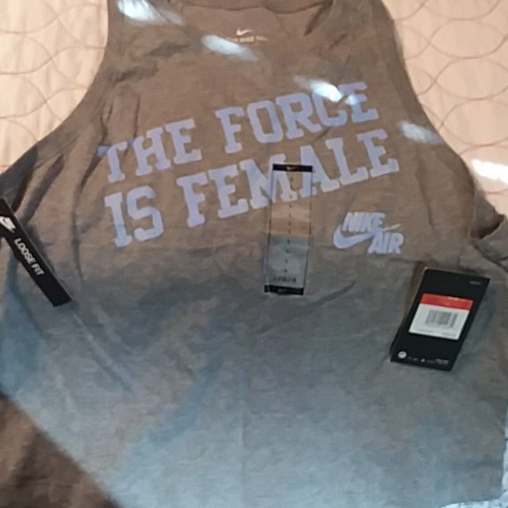 NWT Nike large sleeveless cropped top